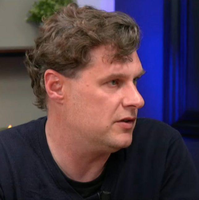 Plan poitrine de Stéphane, co-fondateur de l'entreprise de 3/4